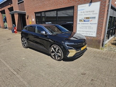 Renault Mégane E-Tech - EV60 Optimum Charge Iconic | Massage | Trekhaak |