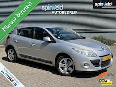 Renault Mégane - 1.6 Dynamique BJ`10 NAP NL Navi Cruise Parkeersensor Trekhaak