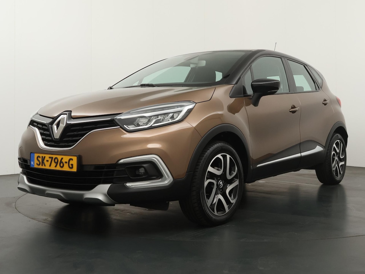 Renault Captur - Energy TCe 90 Intens | Trekhaak | Navigatie | Climate Control | - AutoWereld.nl