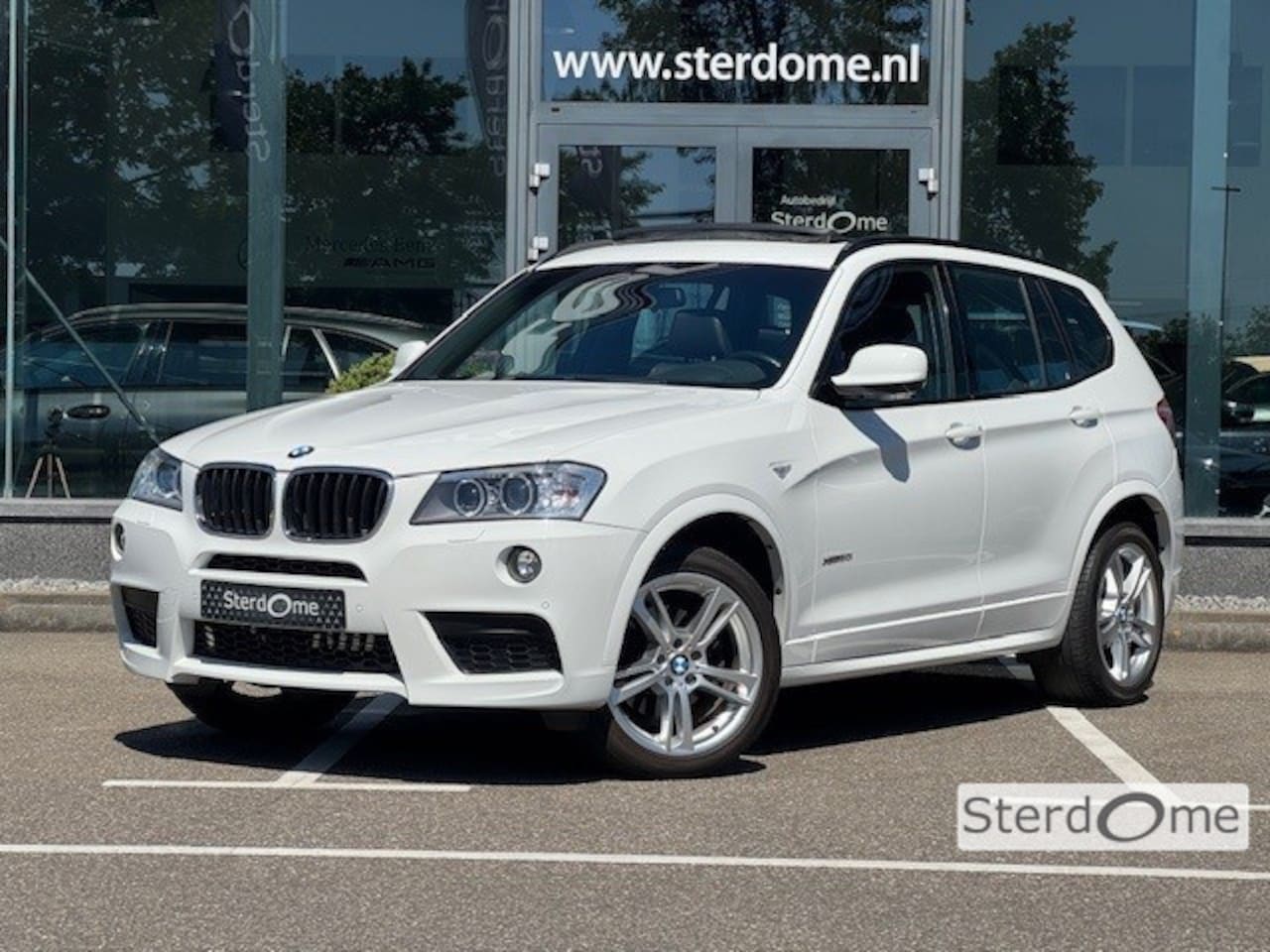BMW X3 - xDrive20i High Executive l M line Sportpakket l Panoramadak l Leder l LED l Elekt. bedienb - AutoWereld.nl