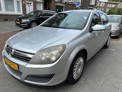 Opel Astra - 1.4 Edition Airco Cruise Goed Rijdende Auto met nieuwe apk geleverd