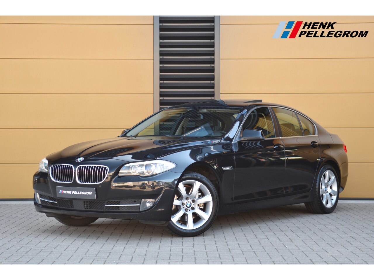 BMW 5-serie - 528i High Executive * Comfort stoelen * HIFI * Glasdak * Soft close * 18 Inch * - AutoWereld.nl