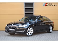 BMW 5-serie - 528i High Executive * Comfort stoelen * HIFI * Glasdak * Soft close * 18 Inch