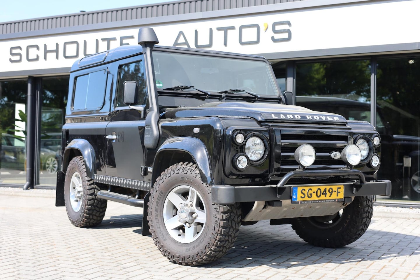 Land Rover Defender 90 - SW SVX 60th Anniversary 4-Persoons | Recaro Leder | Airco | UNIEK | - AutoWereld.nl