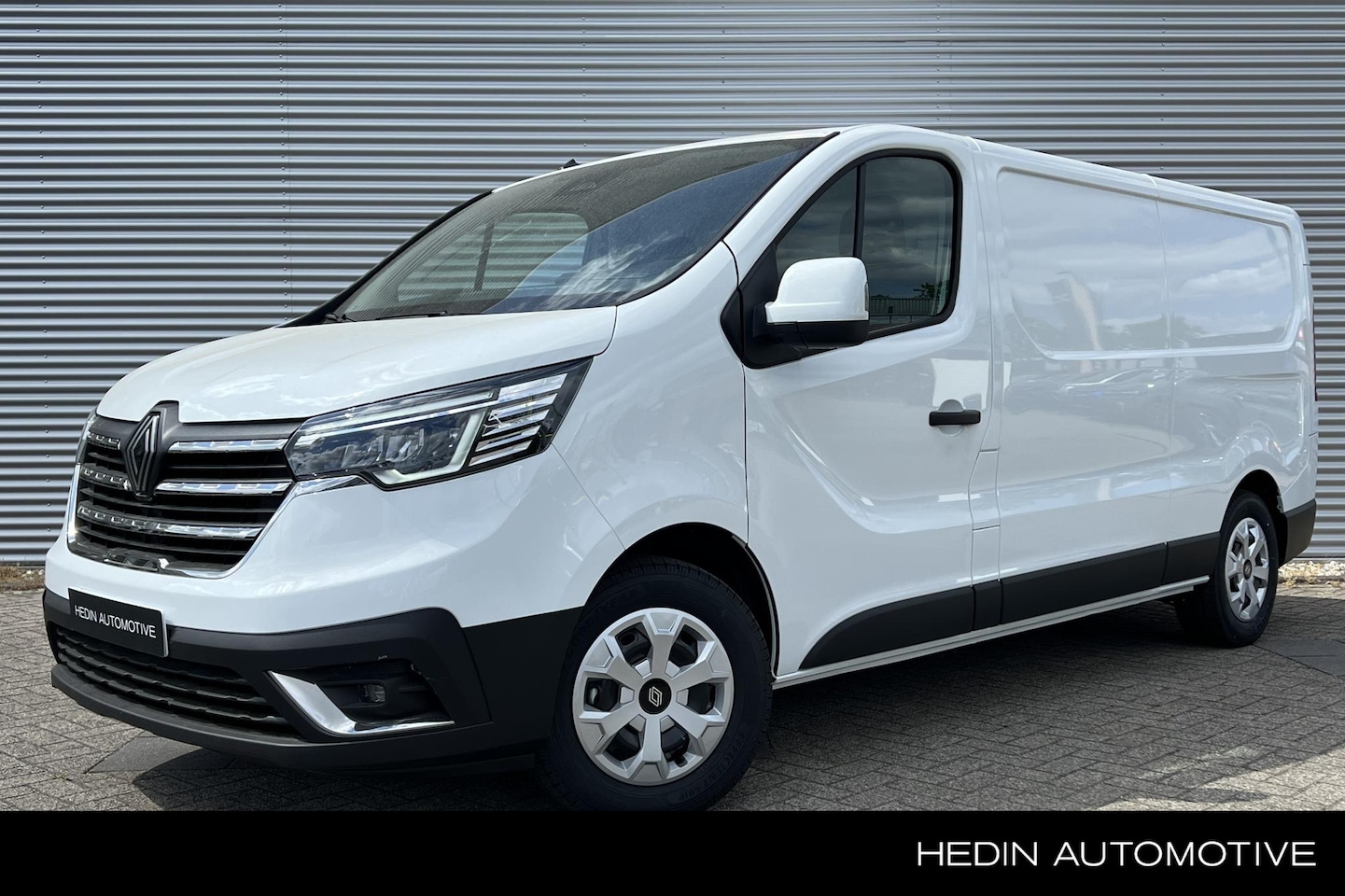 Renault Trafic E-Tech - Electric T29 L2H1 Advance 52 kWh | Automaat | Trekhaak | Laadruimtebetimmering | Parkeerse - AutoWereld.nl