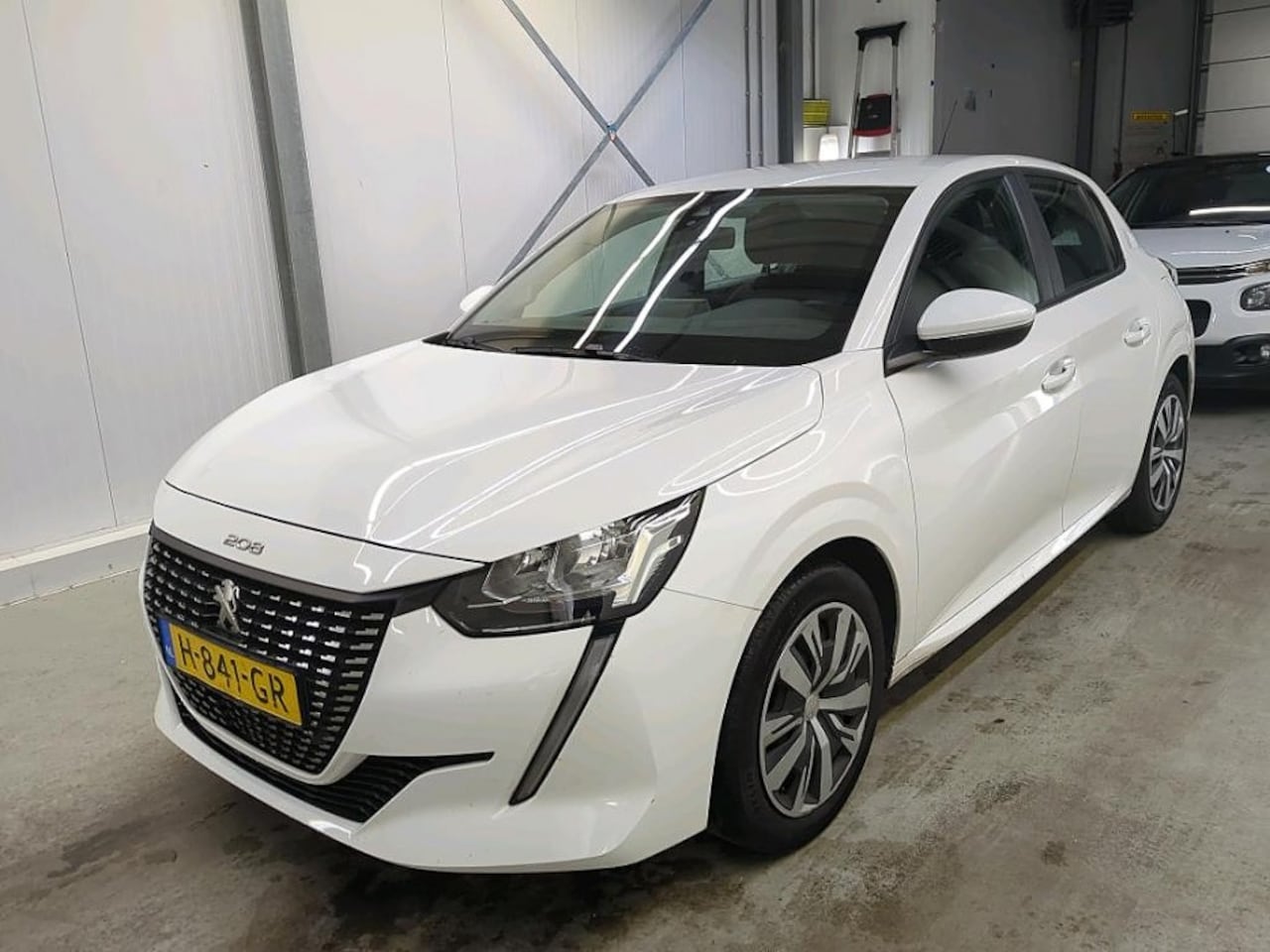 Peugeot 208 - 1.2 PureTech Blue Lease Active | Apple Carplay/Android Auto|telefoonintegratie premium | B - AutoWereld.nl