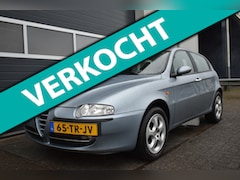 Alfa Romeo 147 - 1.6 T.Spark Blackline weinig km