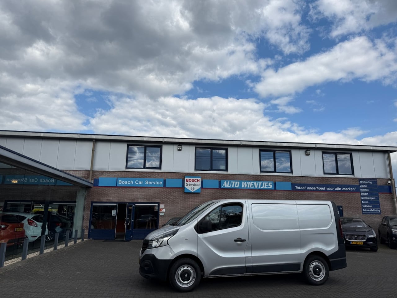 Renault Trafic - 1.6 dCi 70kw | L1H1 Comfort 3-Pers | Airco-Ecc | Navi | Cruise - AutoWereld.nl