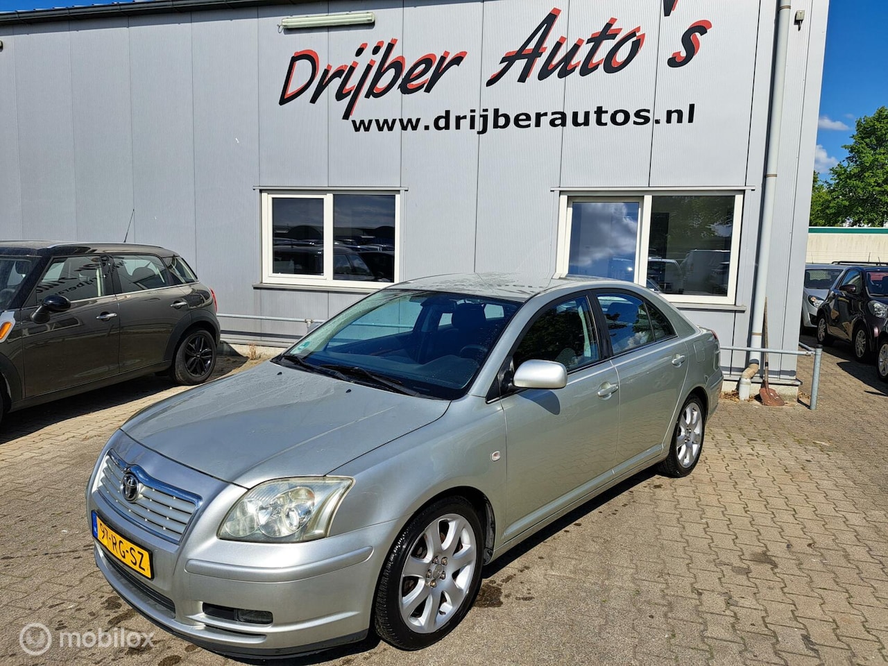 Toyota Avensis - 2.0 VVTi Executive 2.0 VVTi Executive - AutoWereld.nl