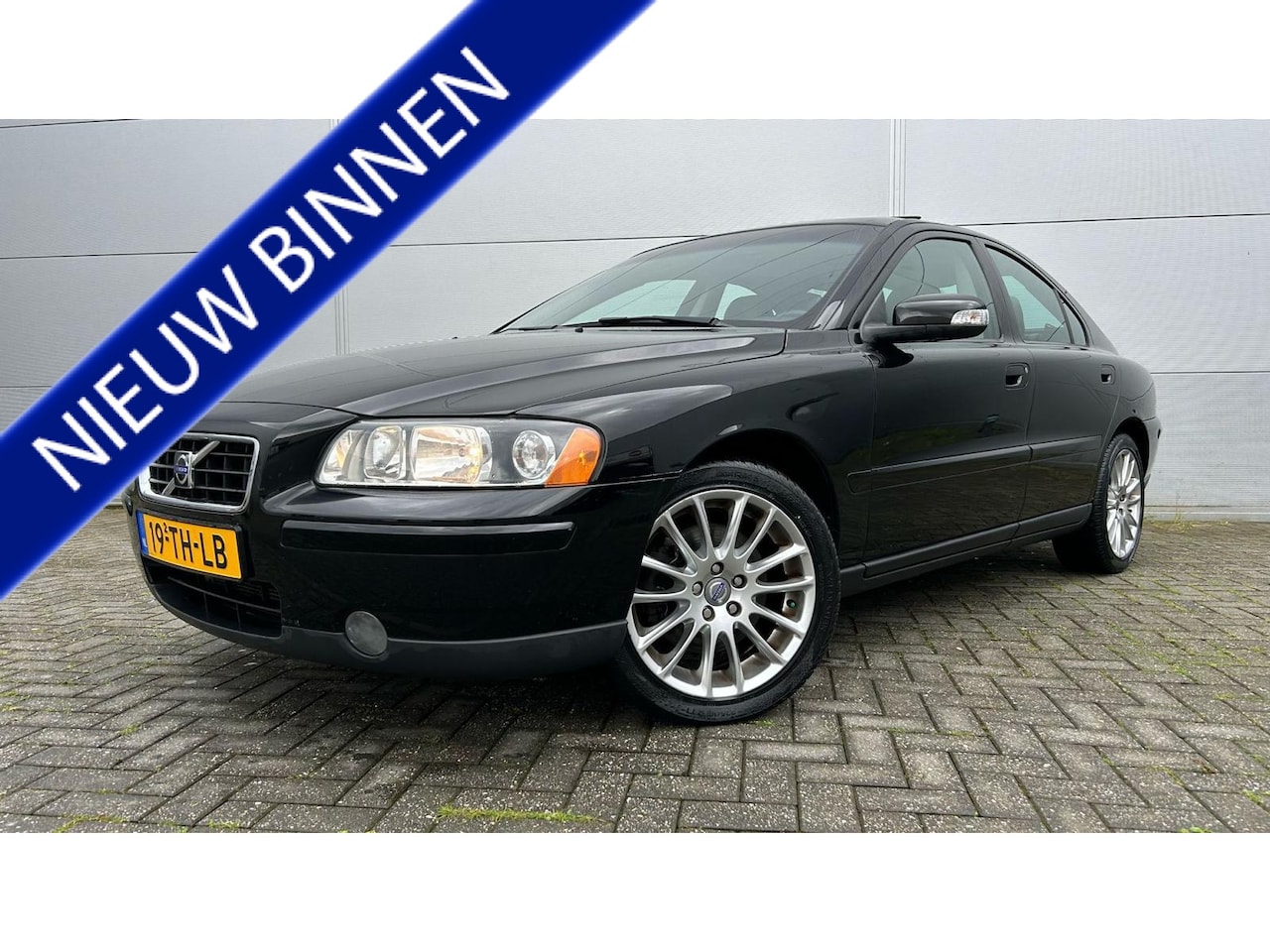 Volvo S60 - 2.0T Automaat Edition Airco Cr-Control Schuifdak Youngtimer - AutoWereld.nl