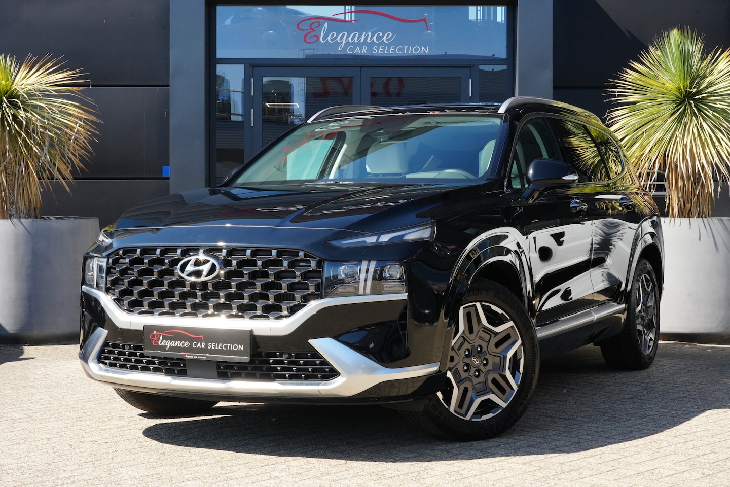 Hyundai Santa Fe - 1.6 T-GDI PHEV Premium Plus Sky 7p. 265pk Panoramadak/Stoelverwarming/Camera - AutoWereld.nl