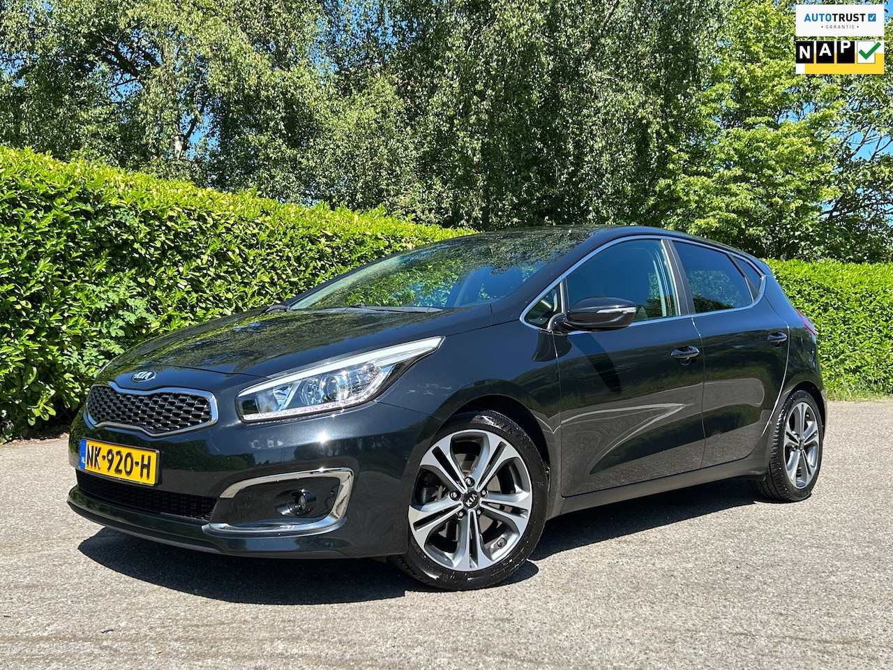 Kia Cee'd - 1.6 GDI DynamicLine | Camera | Navi | 17" Velgen | Clima | PDC | Cruise | LED | - AutoWereld.nl