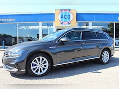Volkswagen Passat Variant - Variant 1.4 TSI PHEV 218pk GTE Highline | PanoramaDak | Zomer- en winterset |