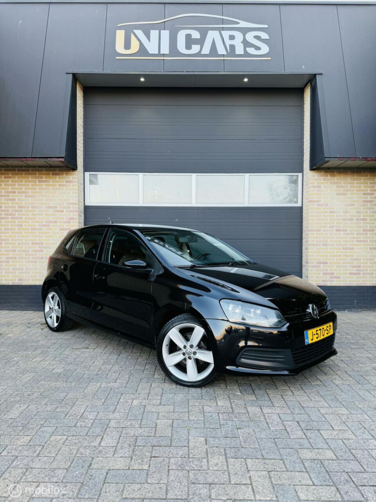 Volkswagen Polo - 1.6 TDI DSG|GT-Design|18 Inch|St verwarming| - AutoWereld.nl