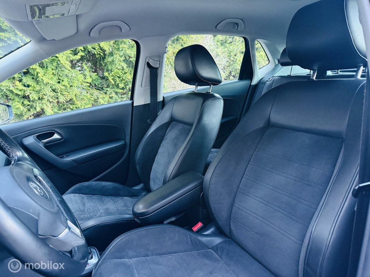 Volkswagen Polo - 1.6 TDI DSG|GT-Design|18 Inch|St verwarming| - AutoWereld.nl