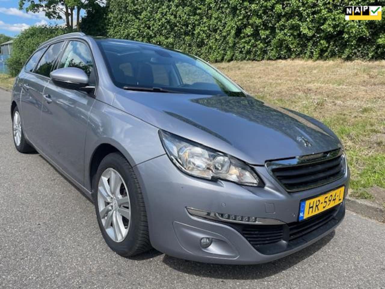 Peugeot 308 SW - 1.6 BlueHDI Blue Lease - Panoramadak - Leder - Navi - Camera - AutoWereld.nl