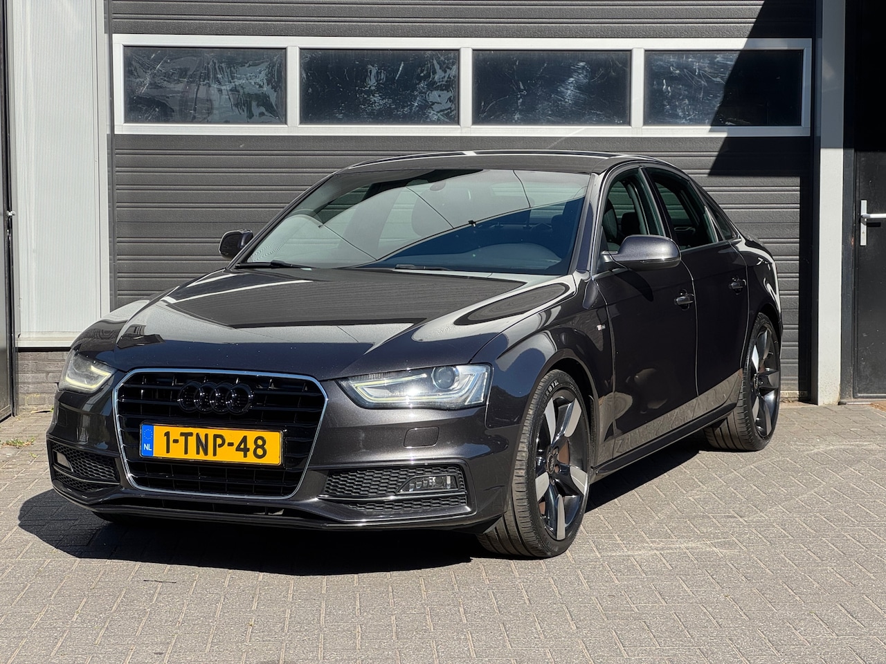Audi A4 Limousine - 1.8 TFSIe Limited S-Line Xenon/Led, Navi, Climate Control, NAP - AutoWereld.nl
