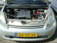 Daihatsu Sirion 2 - 1.0-12V Trend + AIRCO + CRUISE CONTROLE + APK 14-01-26 + MOTOR DEFECT