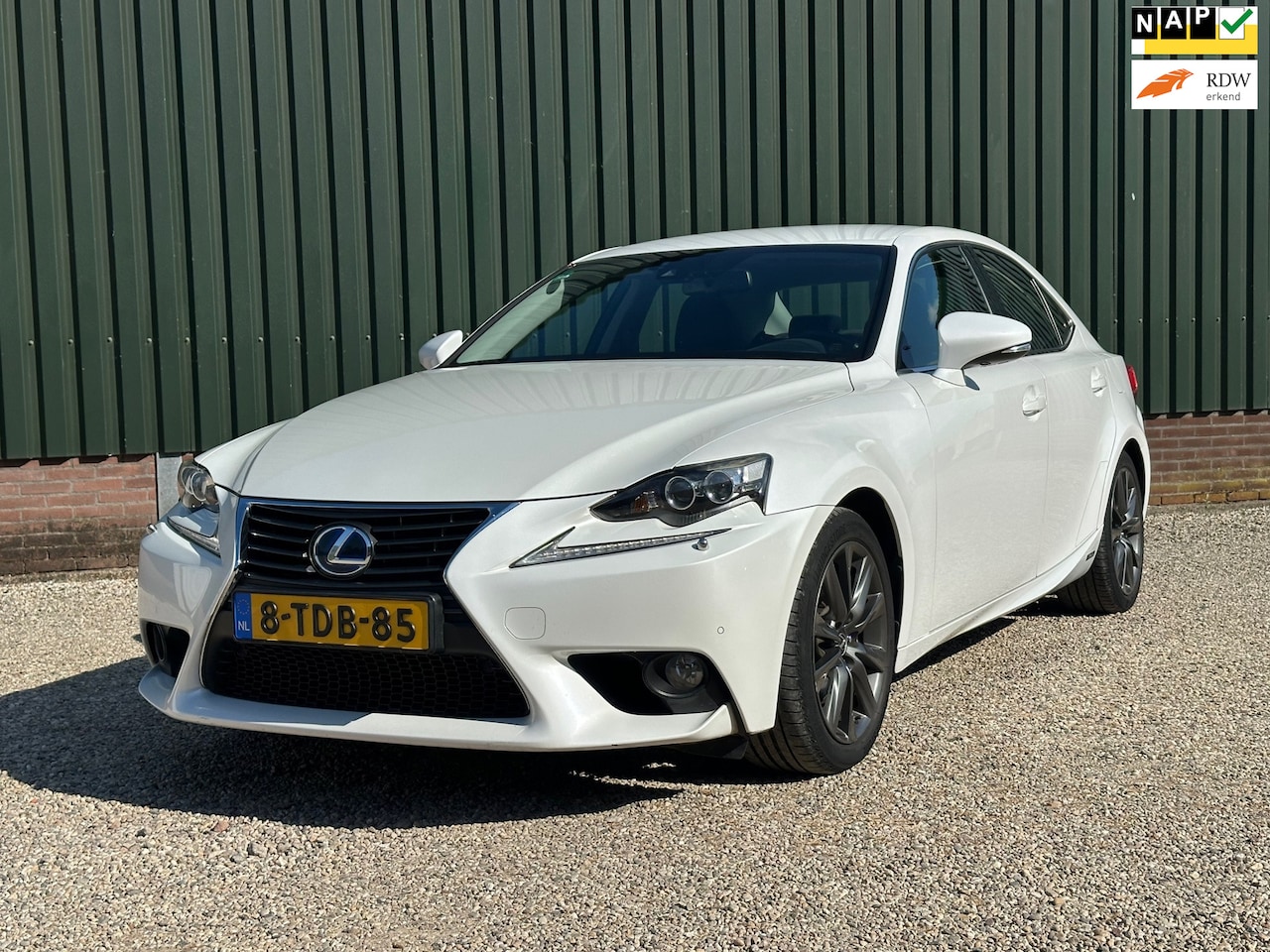 Lexus IS - 300h Edition/Volledig dealer onderhouden - AutoWereld.nl