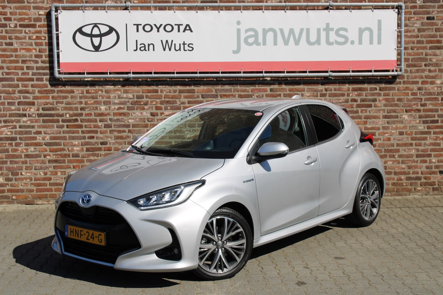 Toyota Yaris - 1.5 Hybrid Executive + Leder - AutoWereld.nl
