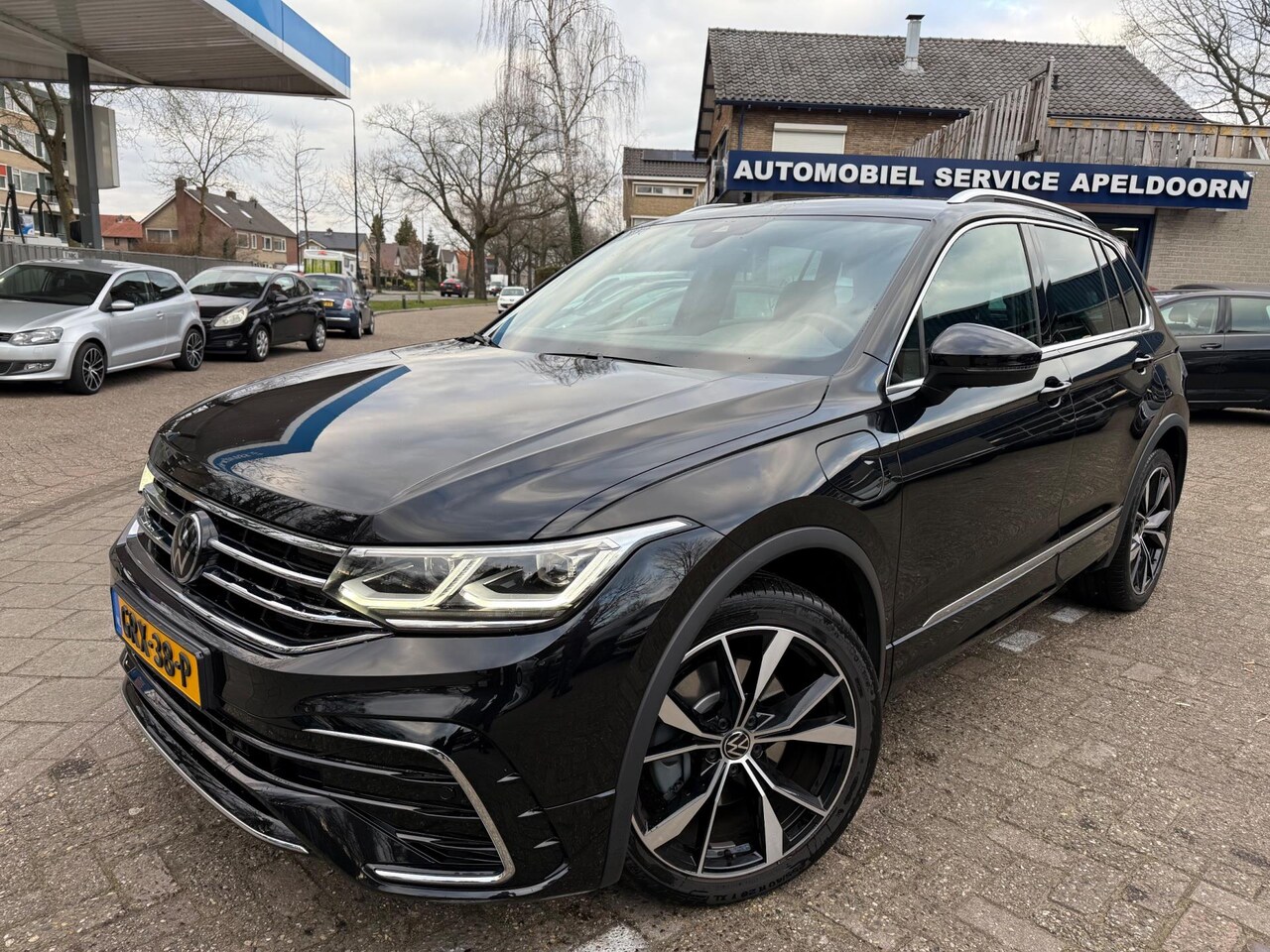Volkswagen Tiguan - 1.4 TSI eHybrid R-Line Business+ VOLLE R-LINE! *VIRTUAL COCKP.*TRAVEL ASS.*SFEERVERL.*TREK - AutoWereld.nl