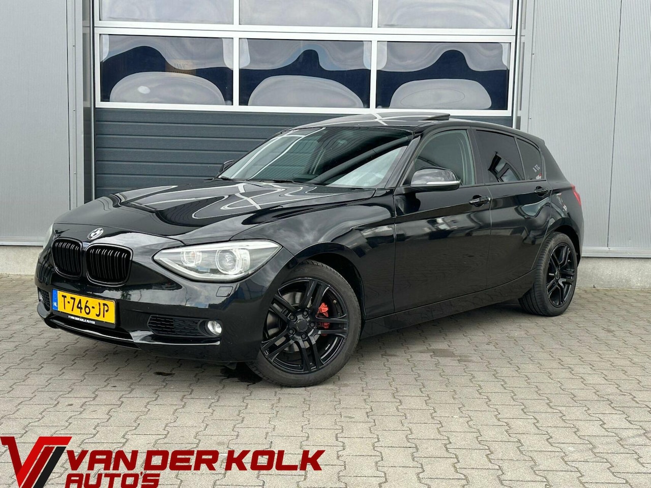 BMW 1-serie - 118i Executive Automaat Panorama Navi Cruise Climate LED - AutoWereld.nl