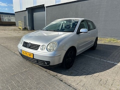 Volkswagen Polo - 1.4-16V Athene