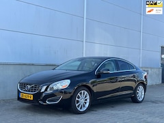 Volvo S60 - 2.5 T5 Automaat CLIMA|CRUISE|AFNEEMBARE TREKHAAK|