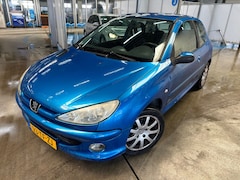 Peugeot 206 - MET KOUD AIRCO & EVT NIEUW APK