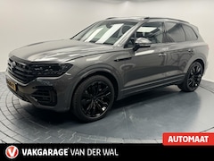 Volkswagen Touareg - 3.0 TSi DSG R-Line 4Motion Navigatie-Pano-Elektr.Trekhaak-Achterasbesturing-Adapt.Cr.Contr