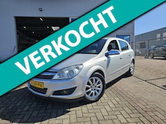 Opel Astra - 1.6 Temptation