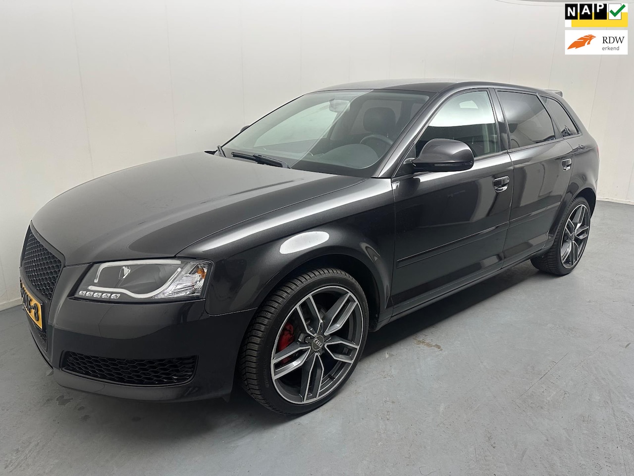 Audi A3 Sportback - 1.8 TFSI Attraction Business Edition # Automaat # Clima # Leder # Navi # Trekhaak - AutoWereld.nl