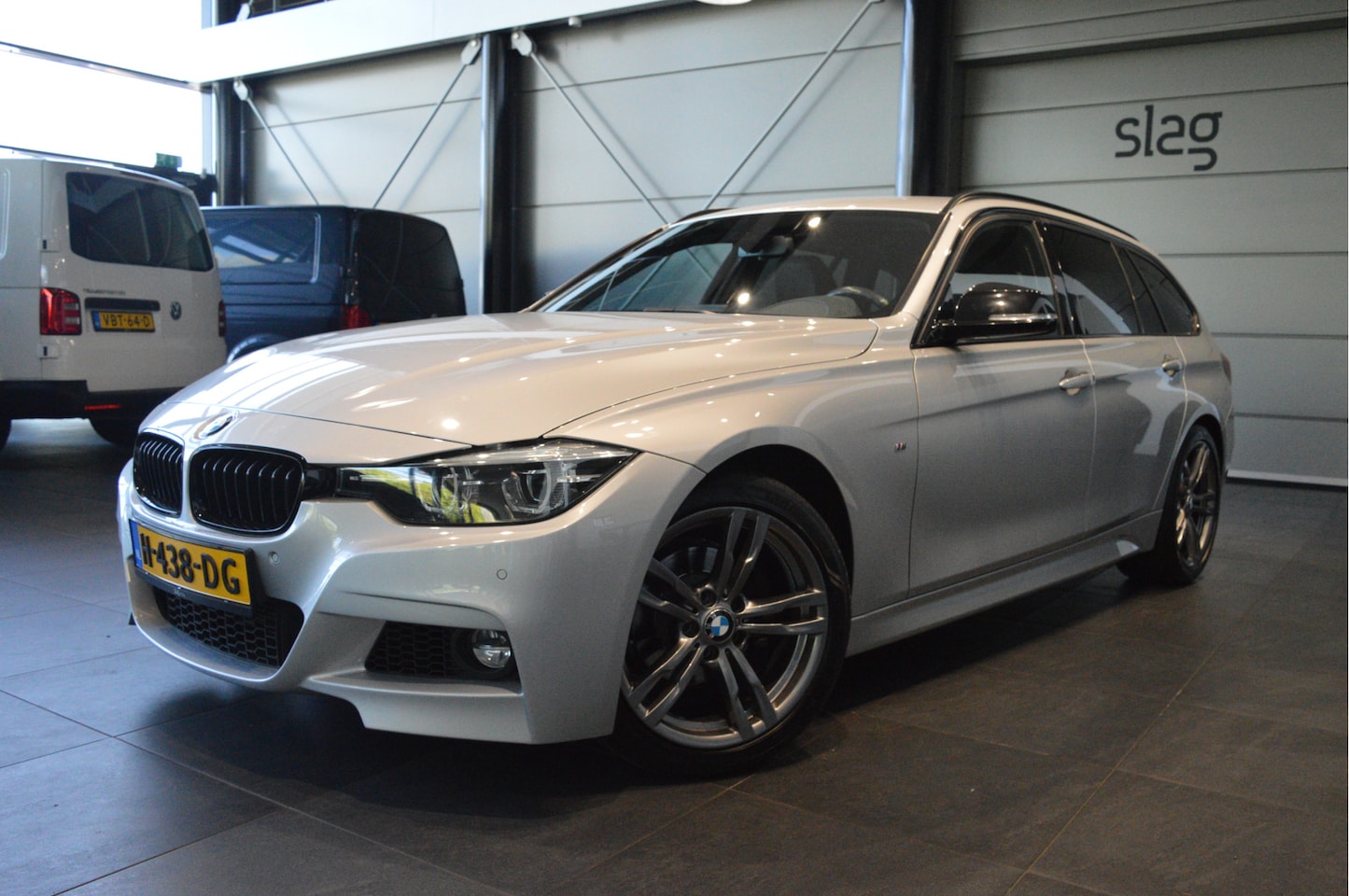 BMW 3-serie Touring - 318i M Sport navi leer cruise trekhaak 18 inch !! - AutoWereld.nl