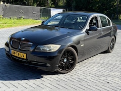 BMW 3-serie - 330i High Executive/Clima/Cruise/PDC/LMV/NAP