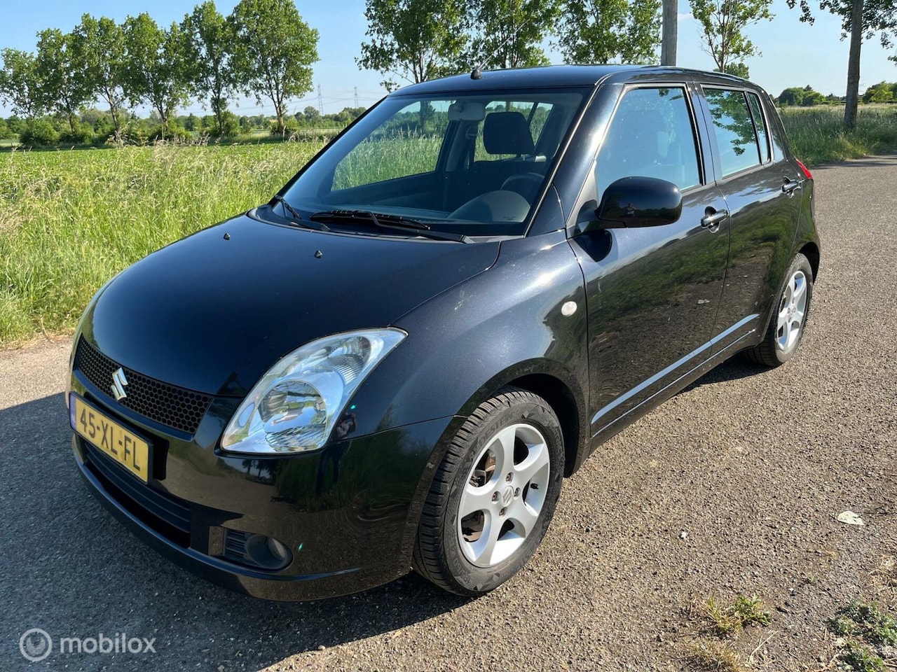 Suzuki Swift - 1.5 EXCLUSIVE 5 DRS /APK 5-2026 /AIRCO (bj2007) - AutoWereld.nl