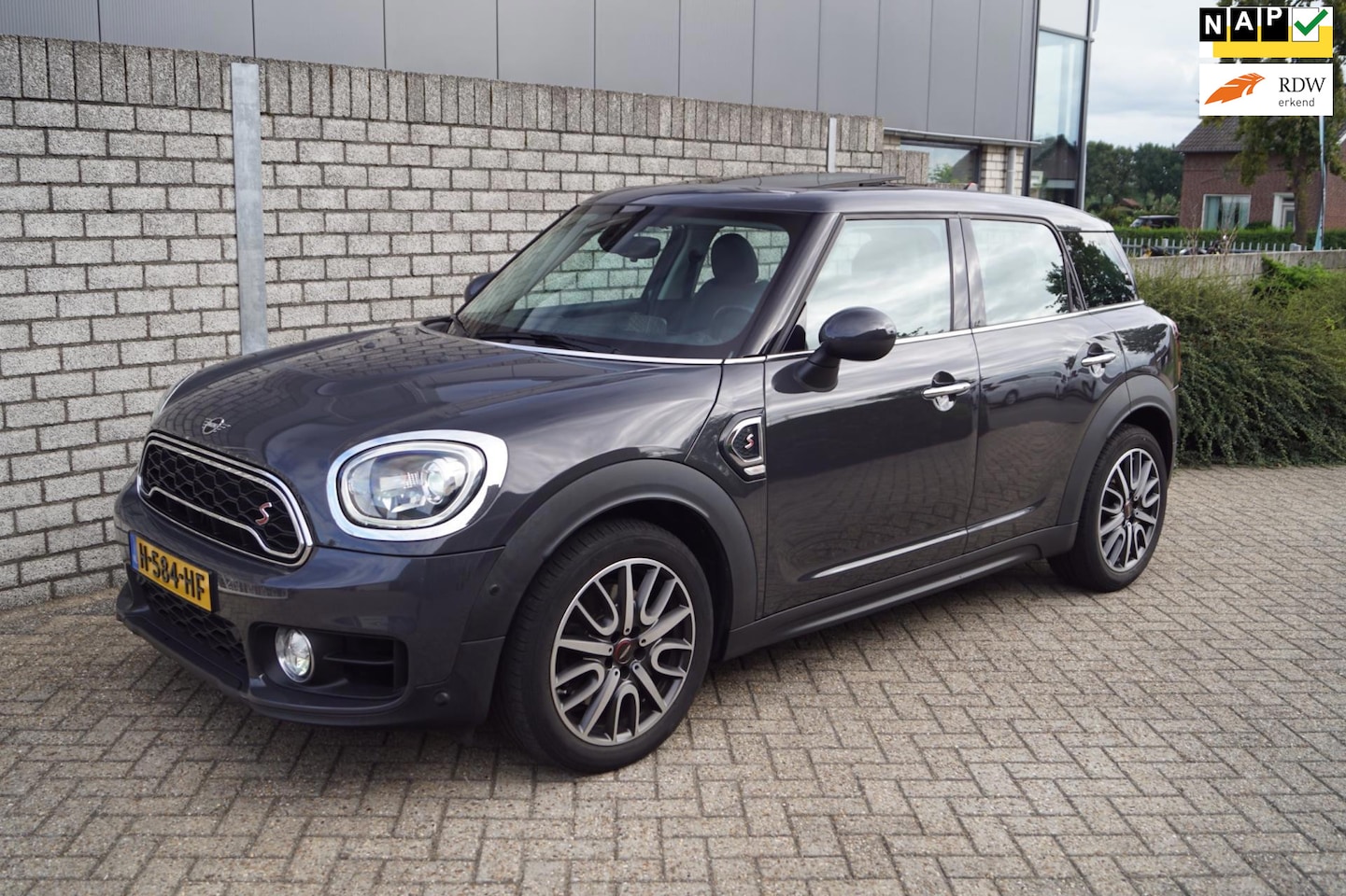 MINI Countryman - Mini 2.0 Cooper S Chili 192PK Autom Panodak Leder Stoelverw Head-Up Navi Clima LED Kopl Cr - AutoWereld.nl