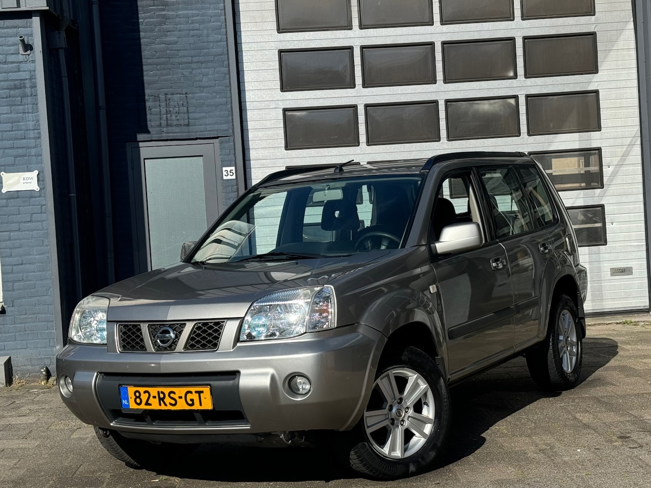Nissan X-Trail - 2.0 Comfort 2WD | Airco | PDC | LMV | NW APK - AutoWereld.nl