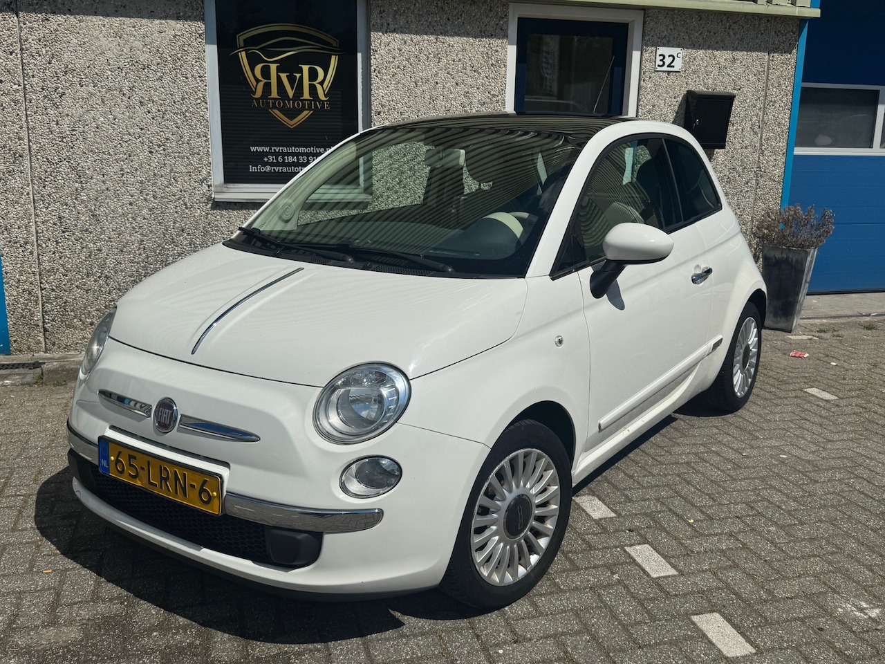 Fiat 500 - 1.2 Lounge AUT ! PANO ! NWE KOPPELING ! GARANTIE - AutoWereld.nl