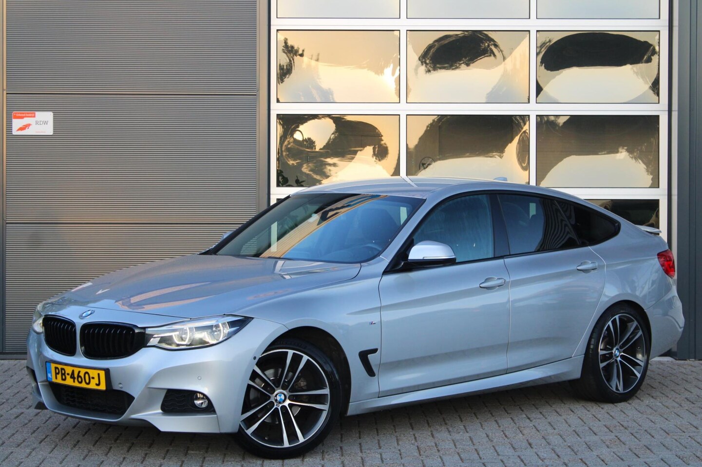 BMW 3-serie Gran Turismo - 320i High Executive M-Sport LCI | Org. NL | Memory | HK | HUD | Memory - AutoWereld.nl