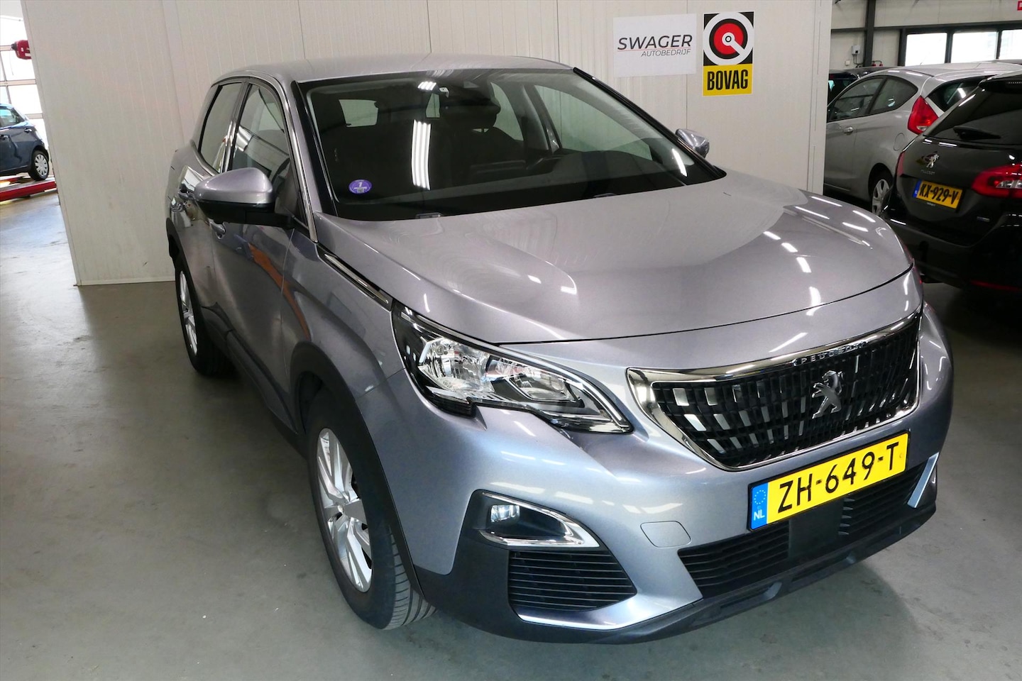 Peugeot 3008 - 1.2 PureTech Blue Lease Executive 1.2 PureTech 130pk Blue Lease Executive (Dealeronderhouden) - AutoWereld.nl
