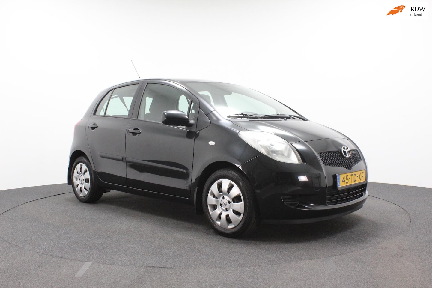 Toyota Yaris - 1.3 VVTi Sol | Airco | NAP | Goed onderhouden | Trekhaak | Elektrische ramen - AutoWereld.nl