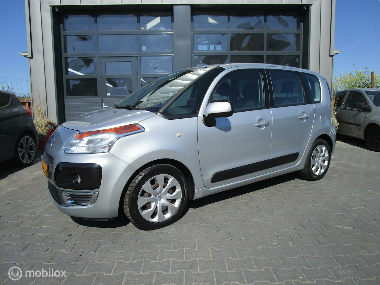 Citroën C3 Picasso - 1.4 VTi Tendance 118dkm! Airco Cruise Trekhaak - AutoWereld.nl