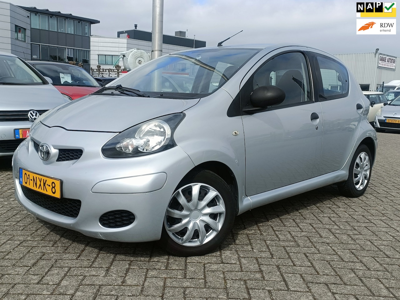 Toyota Aygo - 1.0-12V NIEUW KOPPELINGSET/AIRCO/NAP - AutoWereld.nl