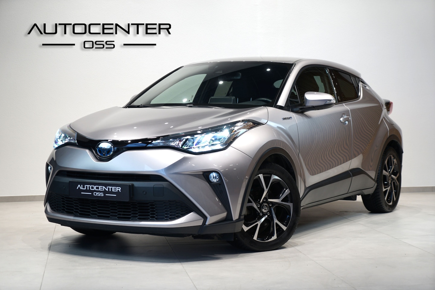 Toyota C-HR - 2.0 Hybrid Style 184 PK ✅ NAVI ✅ CAMERA ✅ CARPLAY ✅ LED ✅ HOGE INSTAP - AutoWereld.nl