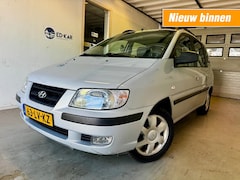 Hyundai Matrix - 1.6i Silver Edition AIRCO PDC LMV TREKHAAK NAP APK