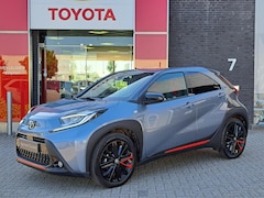 Toyota Aygo X - UNDERCOVER AUTOMAAT JBL KEYLESS HALF-LEDER/STOELVERWARMING PRIVACY-GLASS 18"LMV RODE-ACCEN
