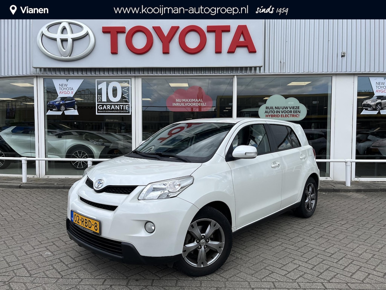 Toyota Urban Cruiser - 1.3 VVT-i Dynamic Pearl 1.3 VVT-i Dynamic Pearl - AutoWereld.nl