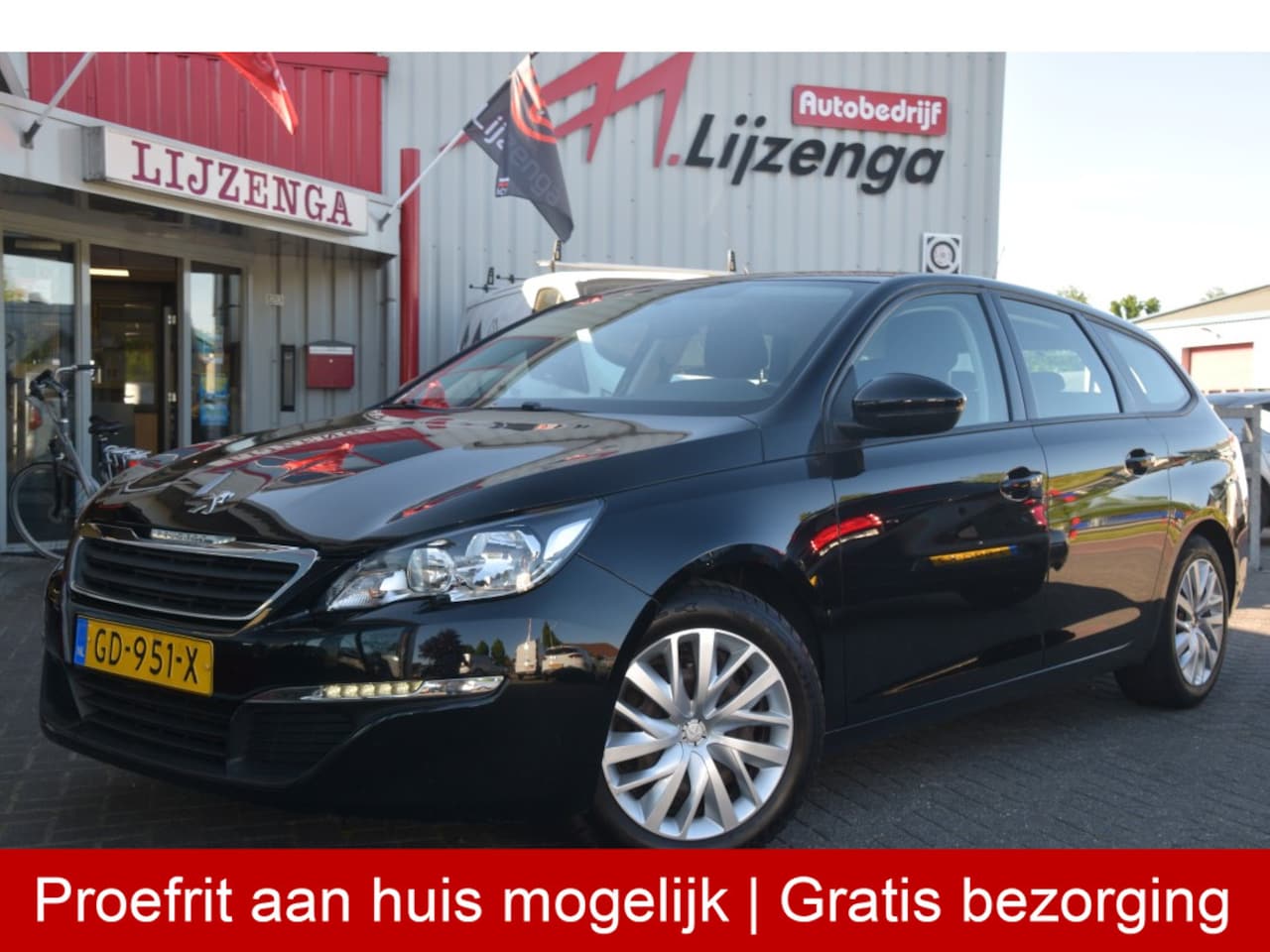 Peugeot 308 SW - 1.2 e-THP Blue Lease Navi | Bluetooth | Trekhaak | LMV | AC | Cruise - AutoWereld.nl