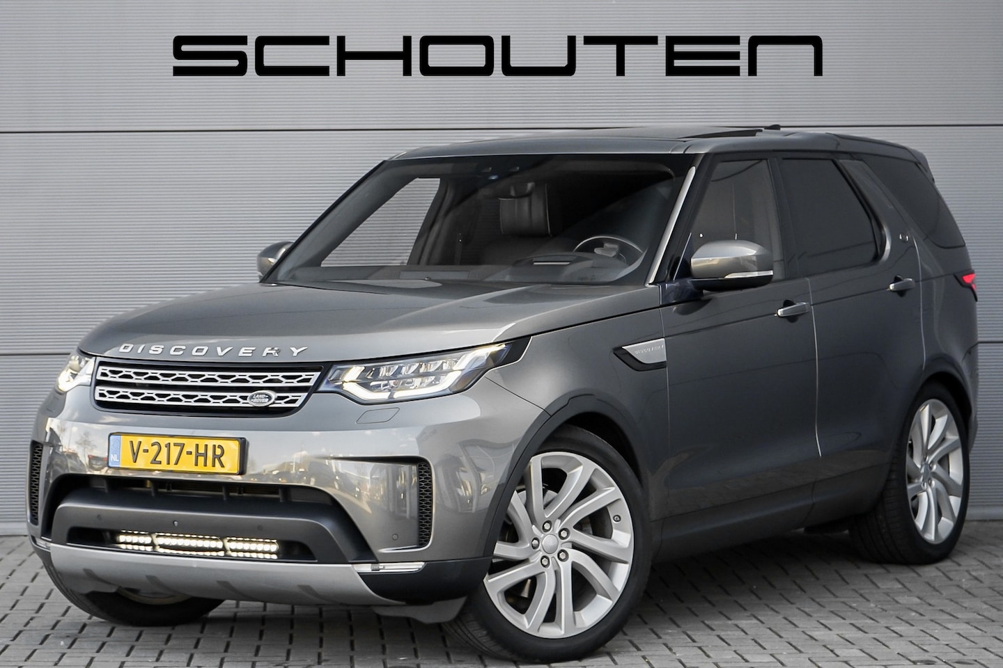 Land Rover Discovery - 3.0 Td6 Commercial First Ed Pano Luchtvering 22" Meridian Massage BTW - AutoWereld.nl