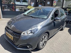 Peugeot 208 - 1.2 VTI Tech Allure Panorama KOMT BINNEN